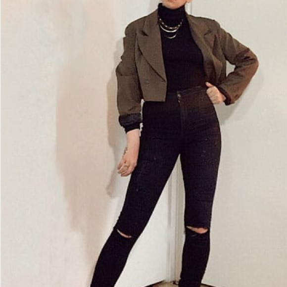 Meet your Posher, Karen - Picture 2 of 4